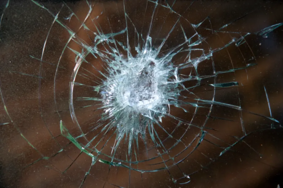 How Glass Repair Services Improve Indoor Comfort And Lighting in Huffman, TX